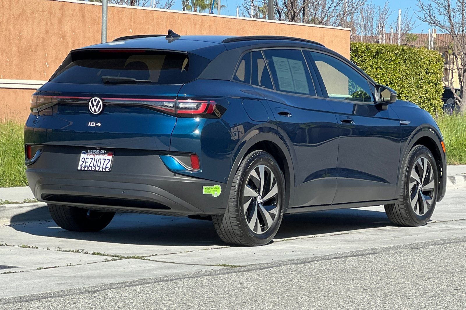2023 Volkswagen ID.4 Pro