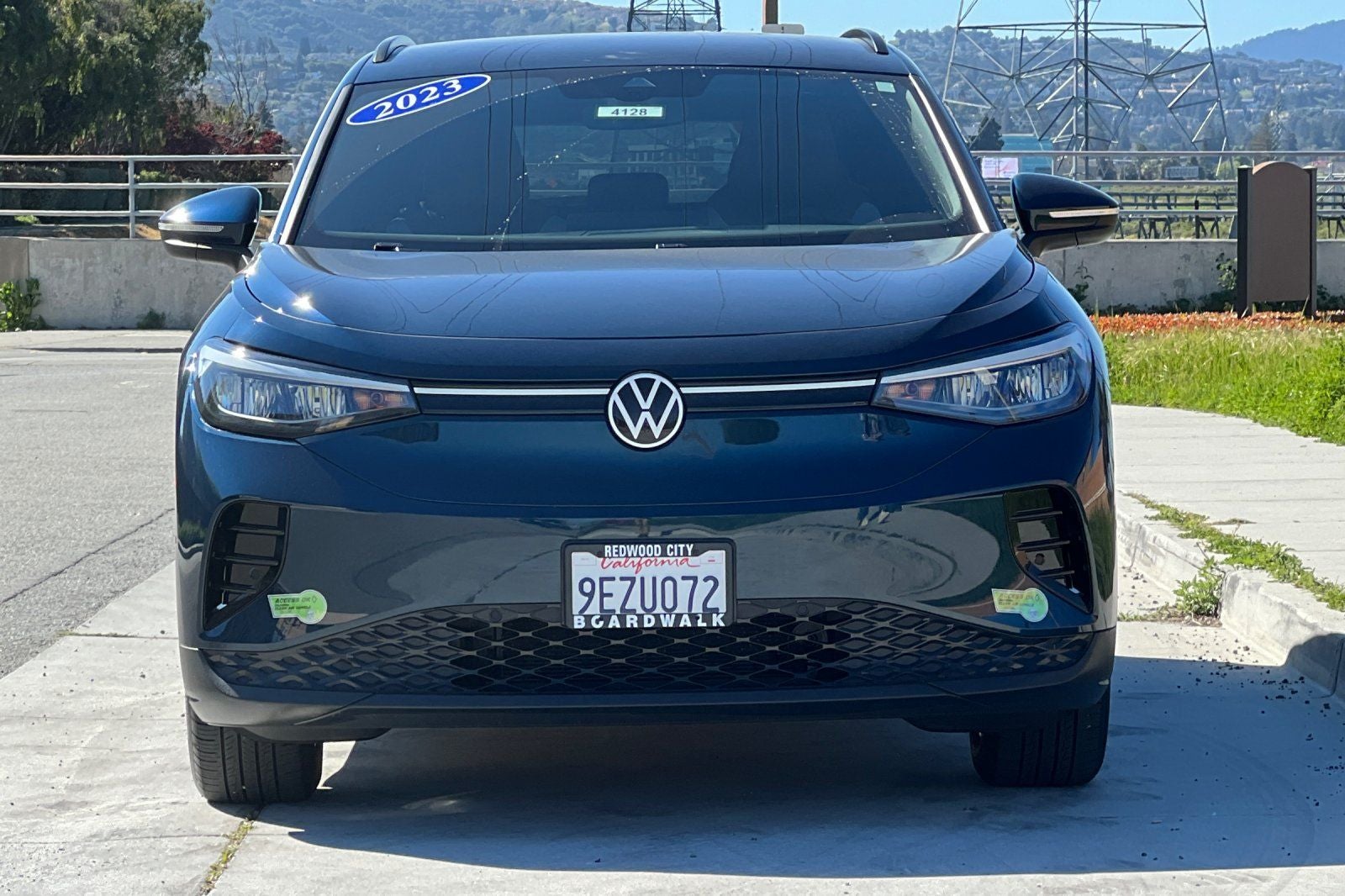 2023 Volkswagen ID.4 Pro