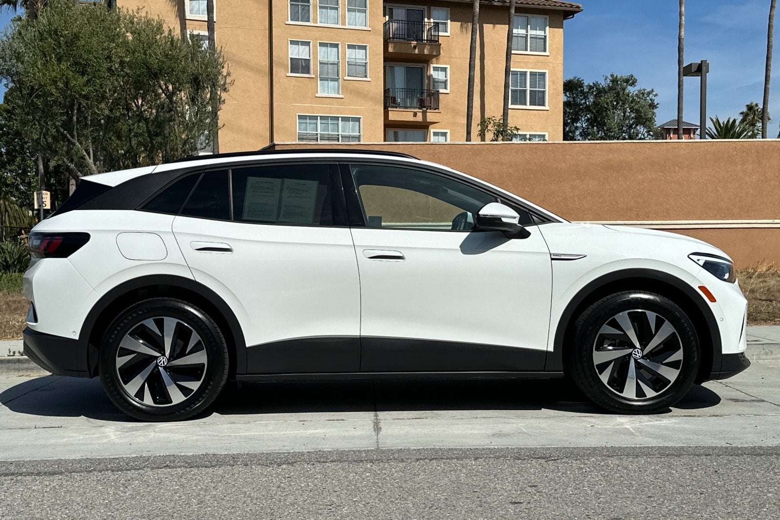 2024 Volkswagen ID.4 Pro