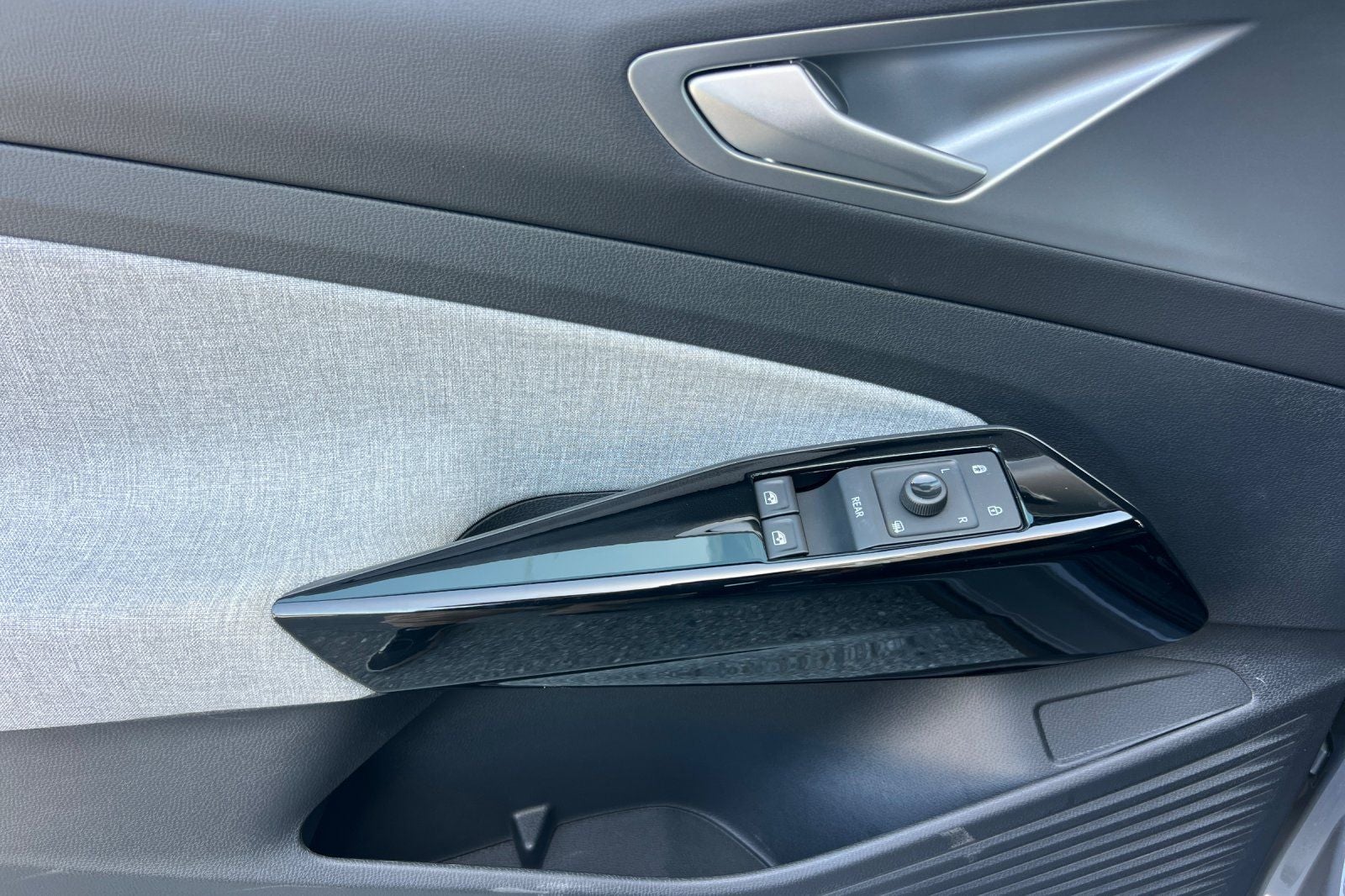 2024 Volkswagen ID.4 AWD Pro