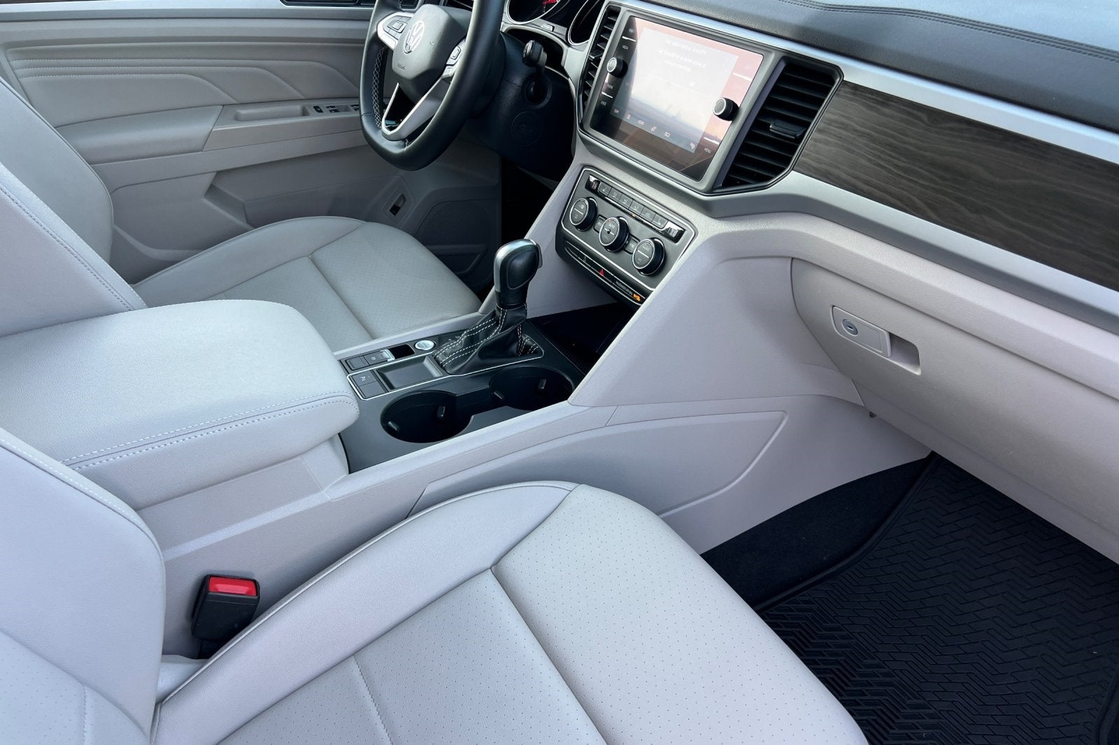 2021 Volkswagen Atlas 3.6L V6 SE w/Technology