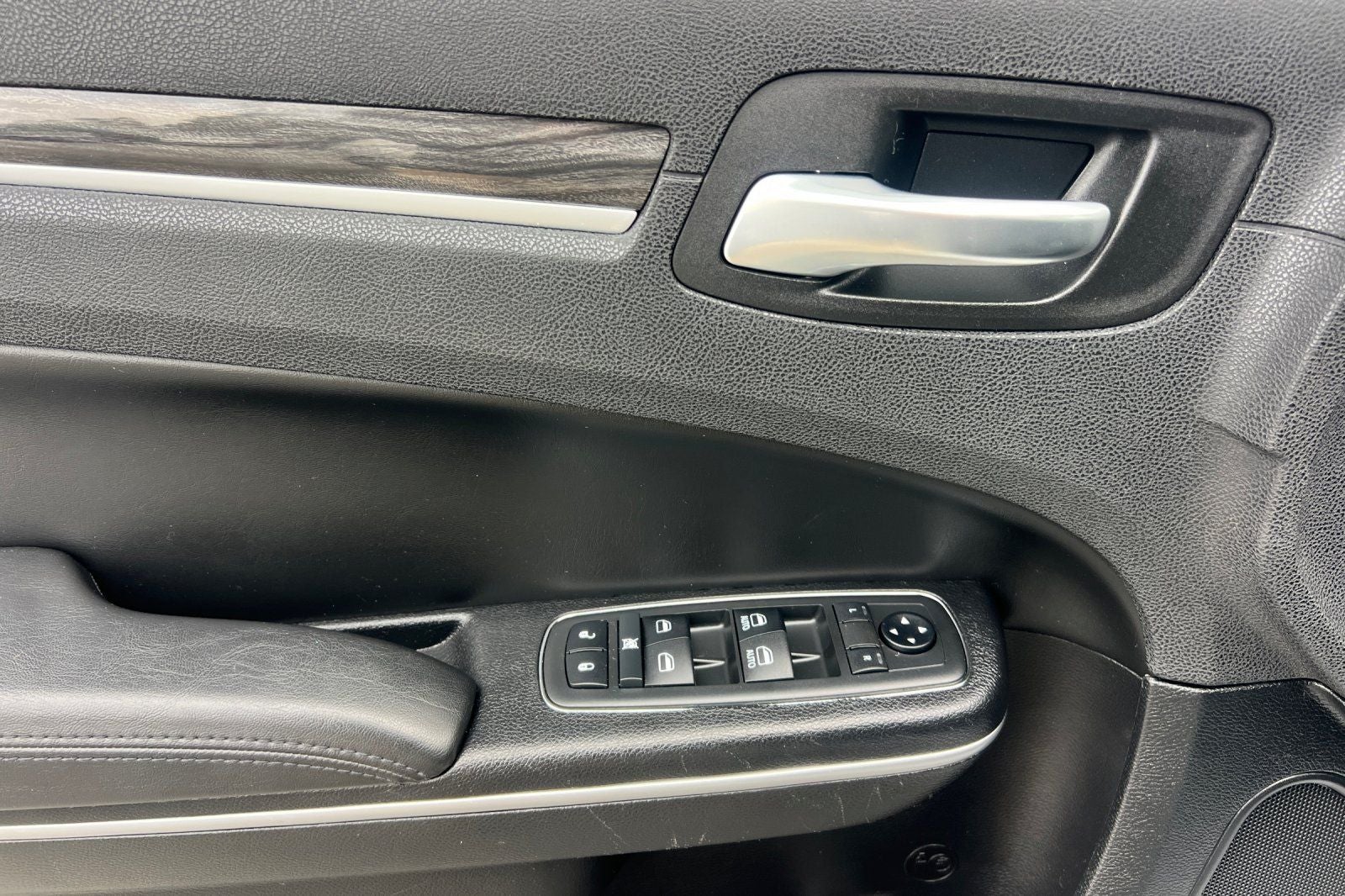 2019 Chrysler 300 Touring