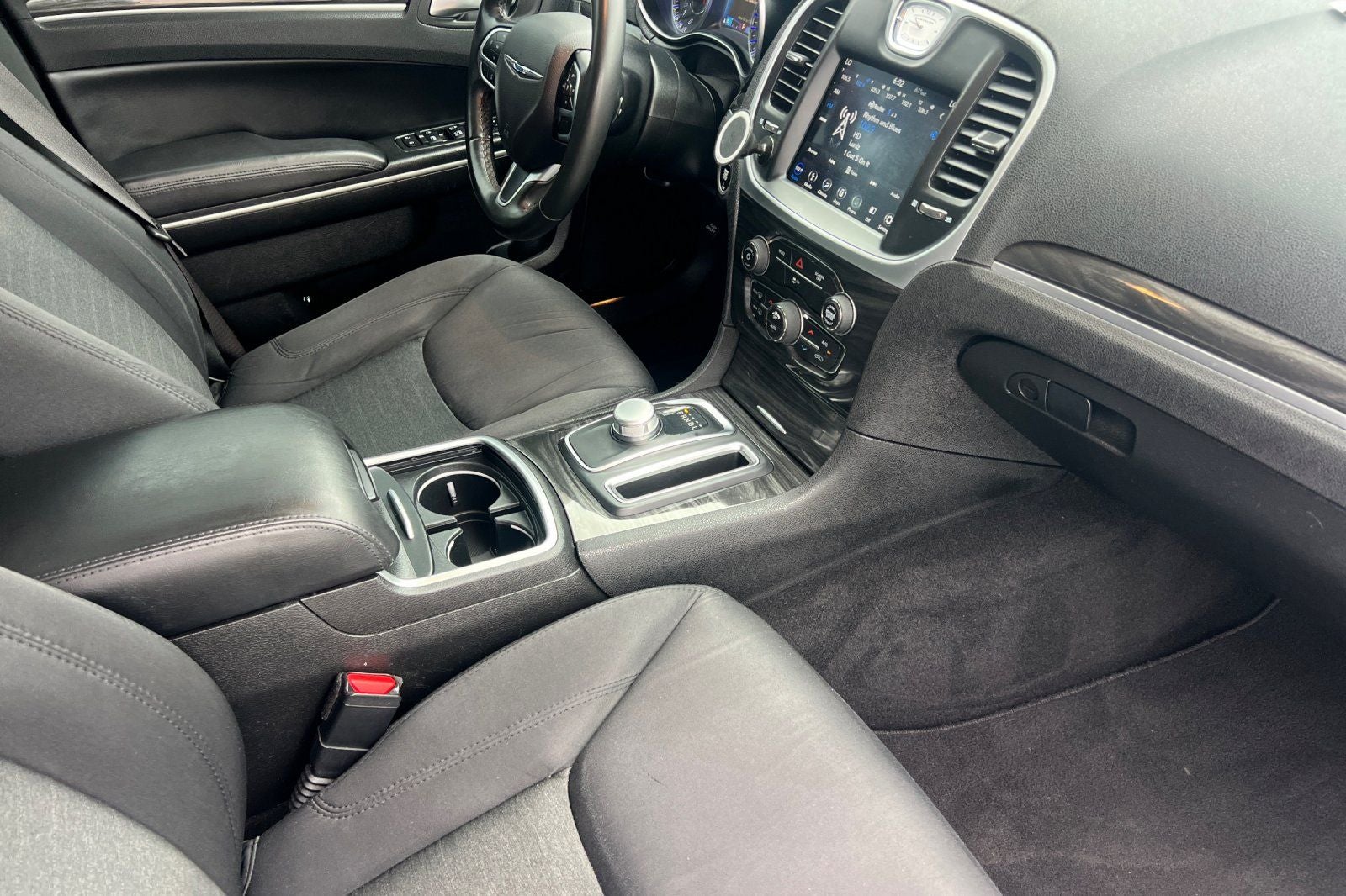 2019 Chrysler 300 Touring