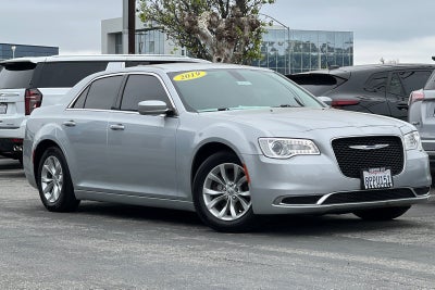 2019 Chrysler 300 Touring