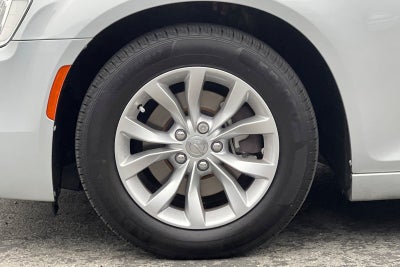 2019 Chrysler 300 Touring