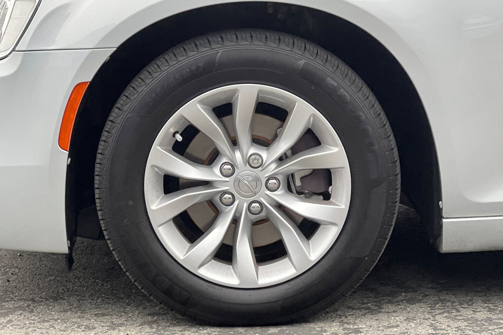 2019 Chrysler 300 Touring