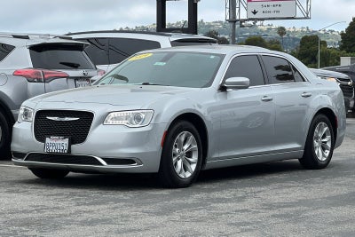 2019 Chrysler 300 Touring