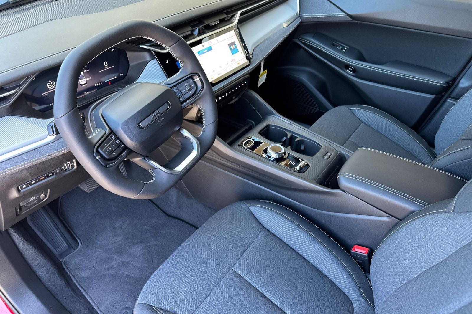 2026 Jeep Cherokee CHEROKEE LAREDO 4X4