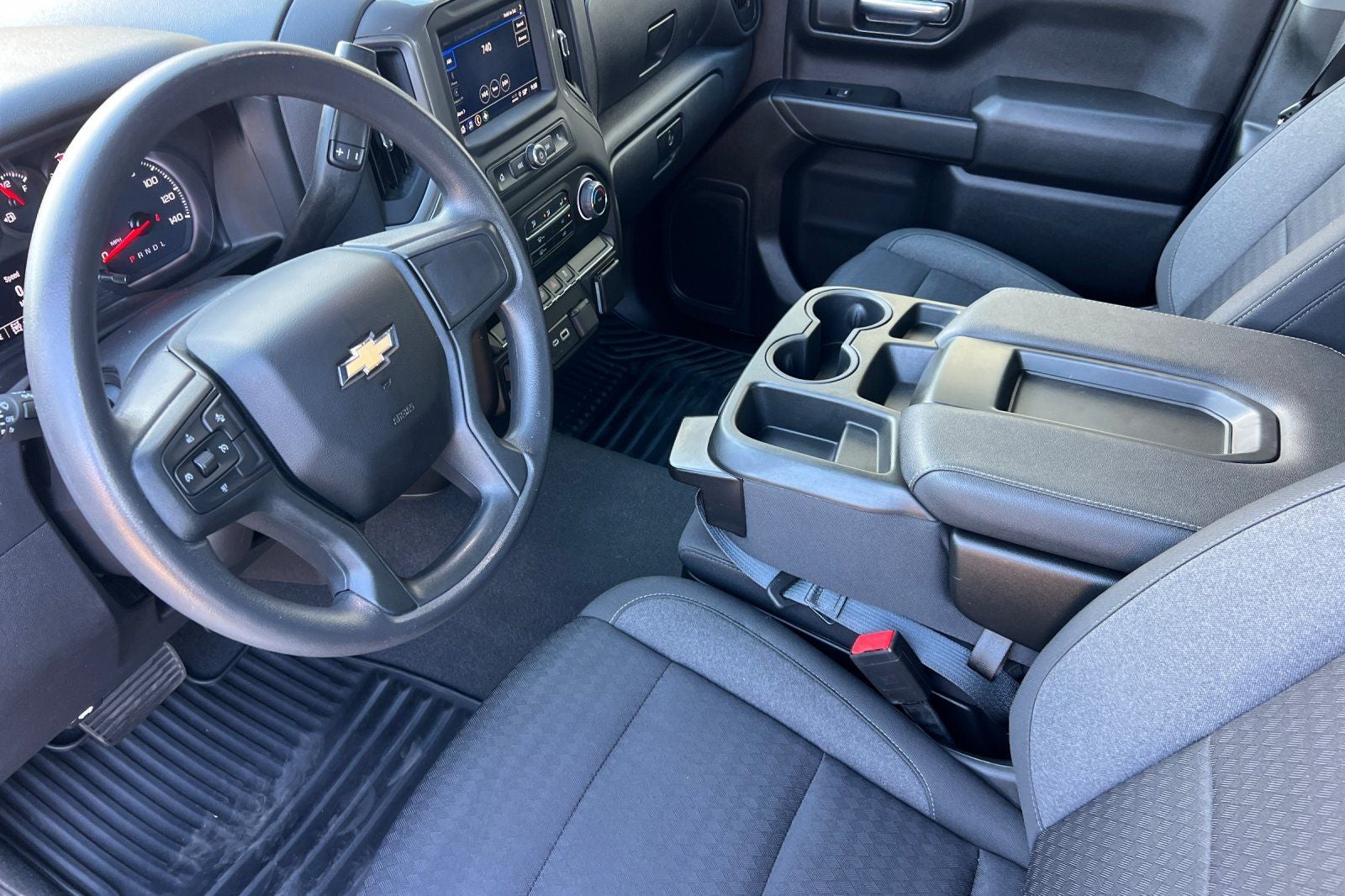 2023 Chevrolet Silverado 1500 4WD Crew Cab Short Bed Custom