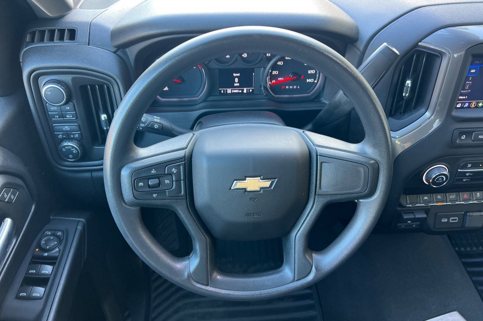 2023 Chevrolet Silverado 1500 4WD Crew Cab Short Bed Custom