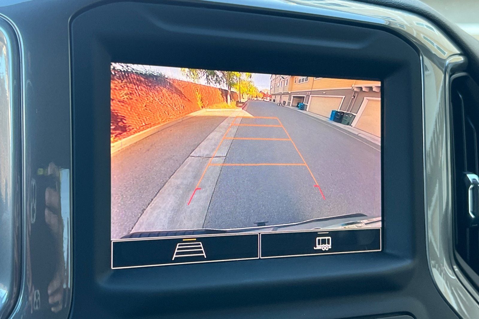 2023 Chevrolet Silverado 1500 4WD Crew Cab Short Bed Custom