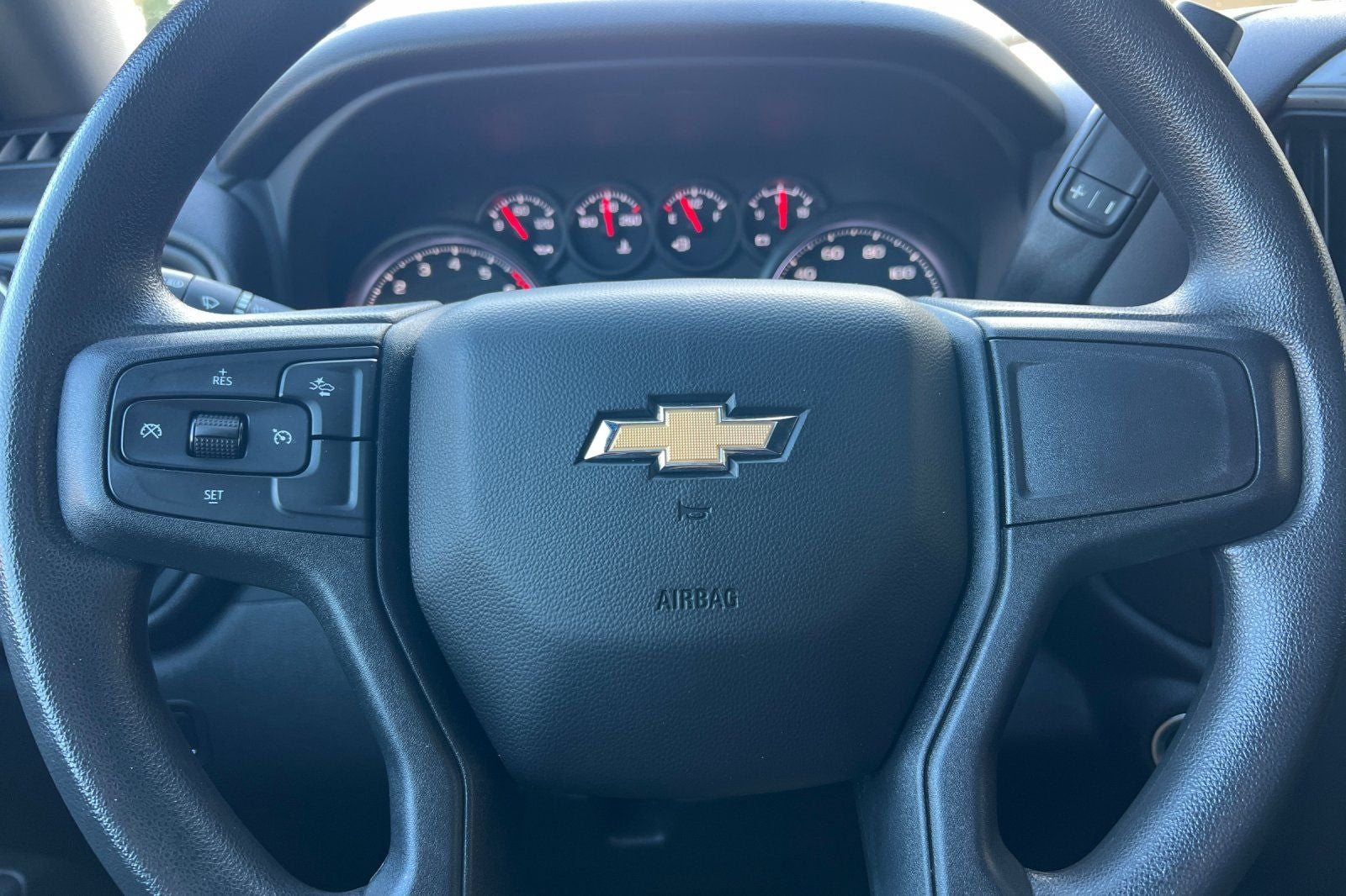 2023 Chevrolet Silverado 1500 4WD Crew Cab Short Bed Custom