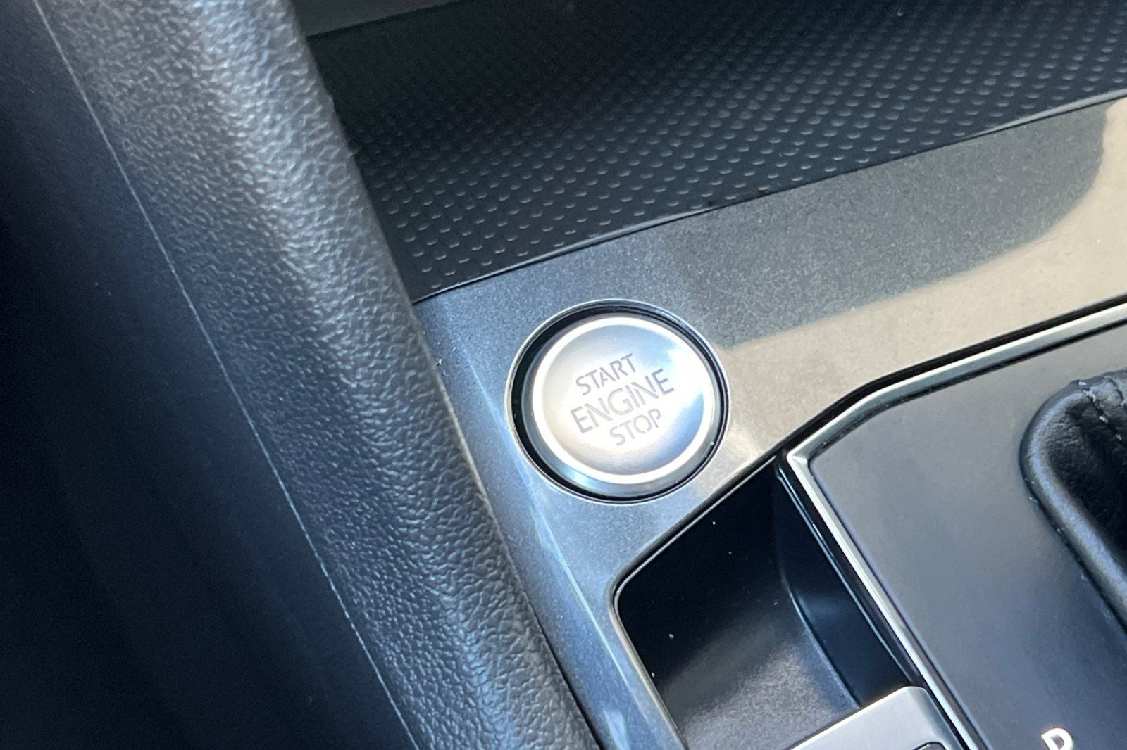 2019 Volkswagen Tiguan 2.0T SE