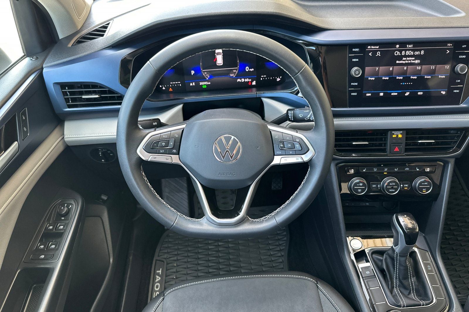 2024 Volkswagen Taos 1.5T SE