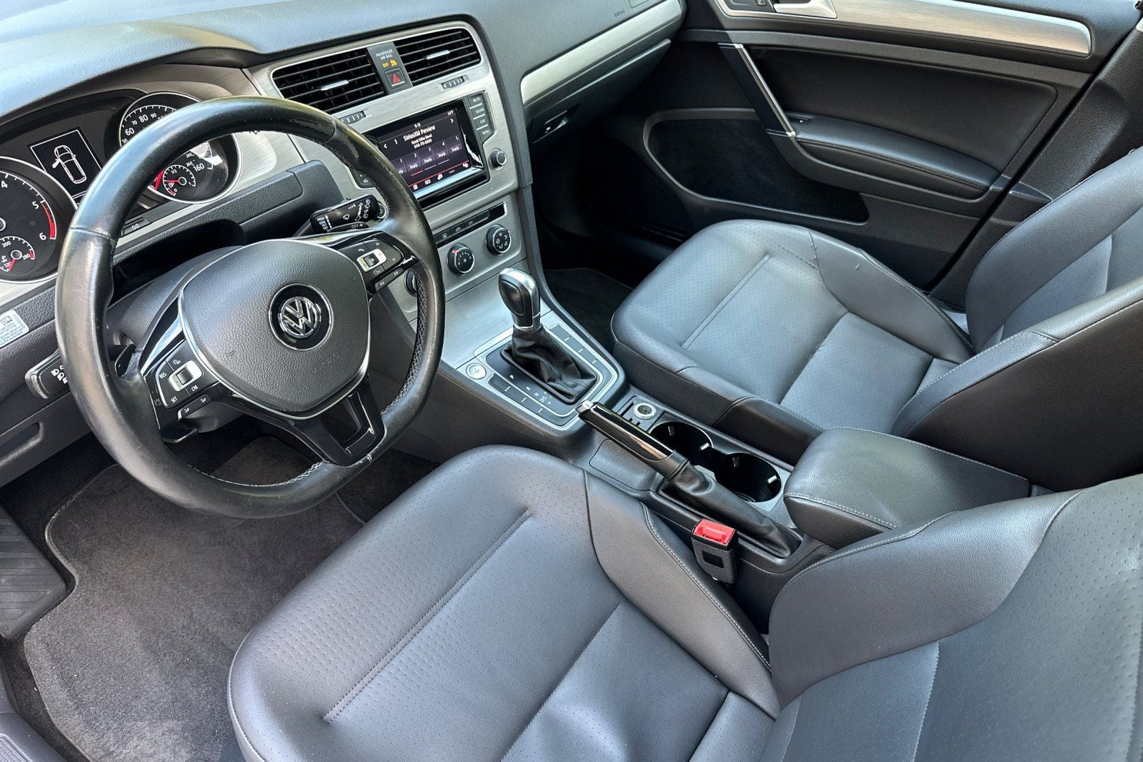 2015 Volkswagen Golf SportWagen TDI S 4-Door