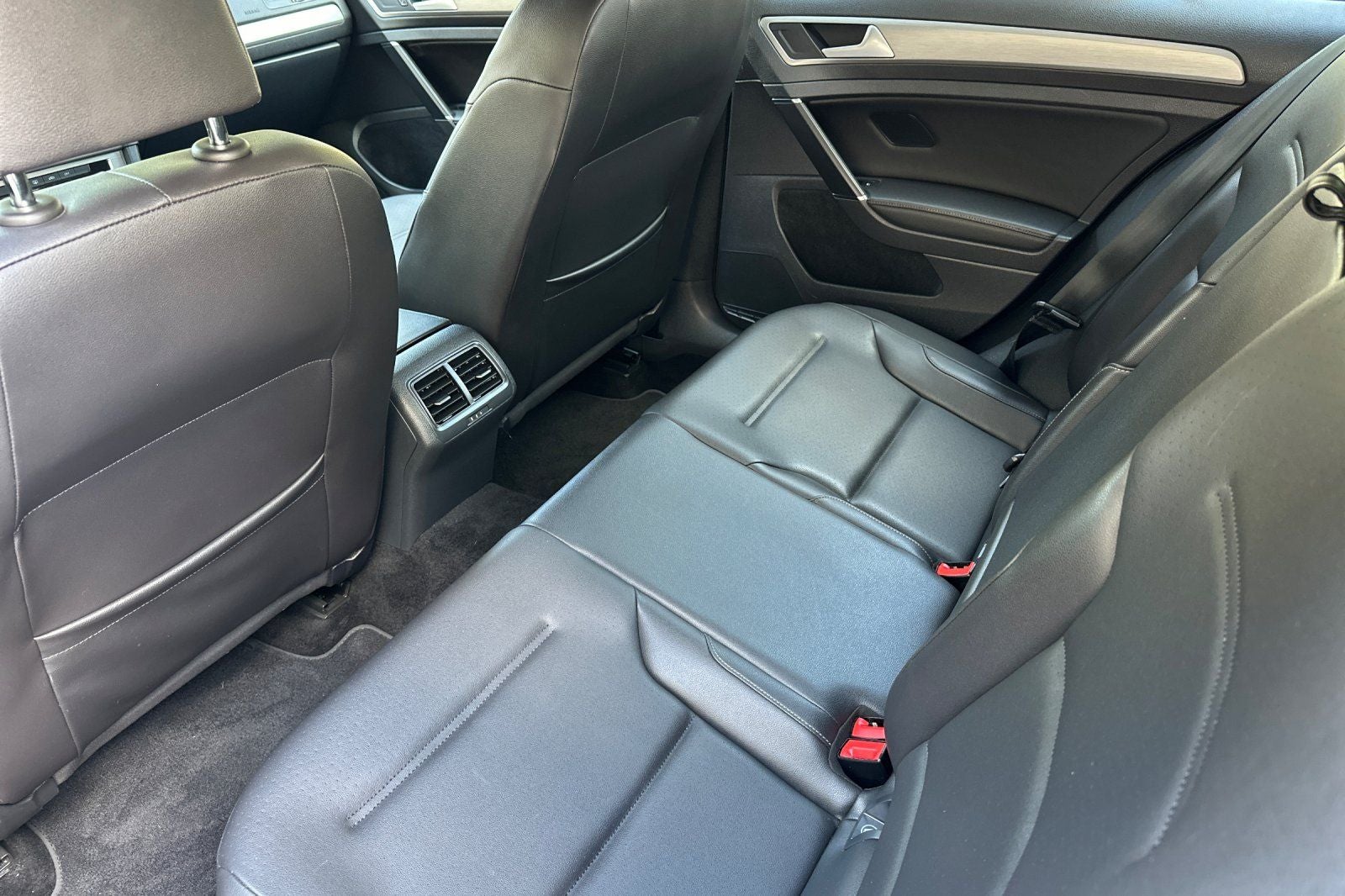 2015 Volkswagen Golf SportWagen TDI S 4-Door