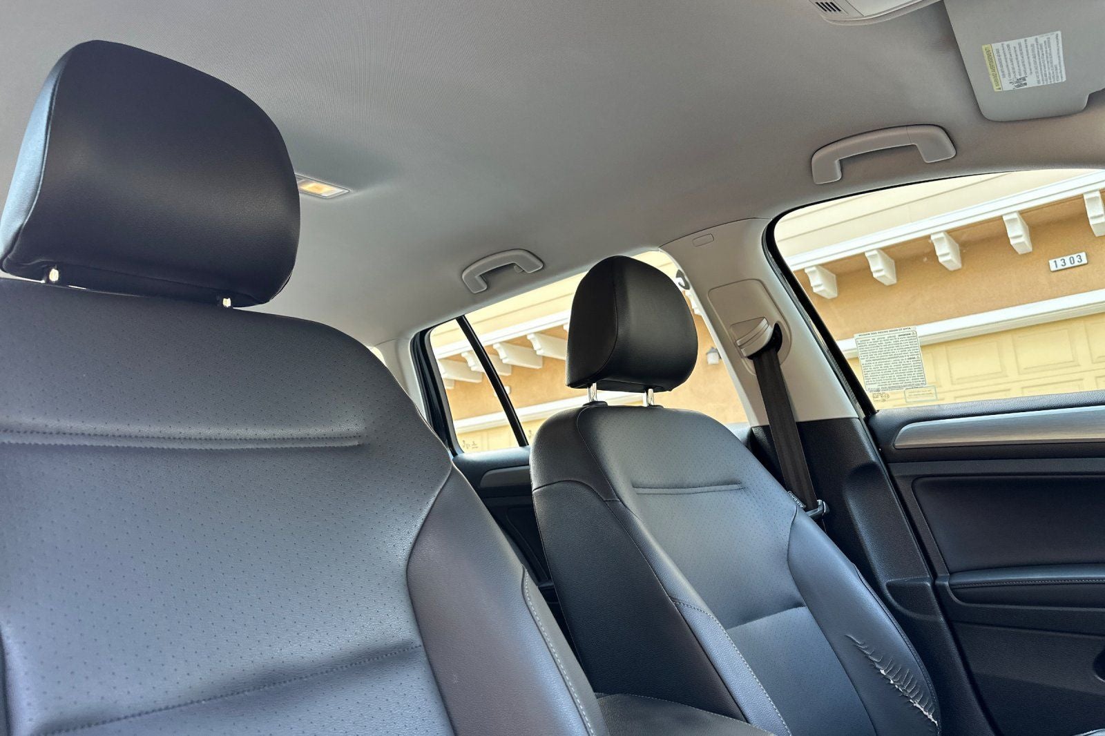 2015 Volkswagen Golf SportWagen TDI S 4-Door