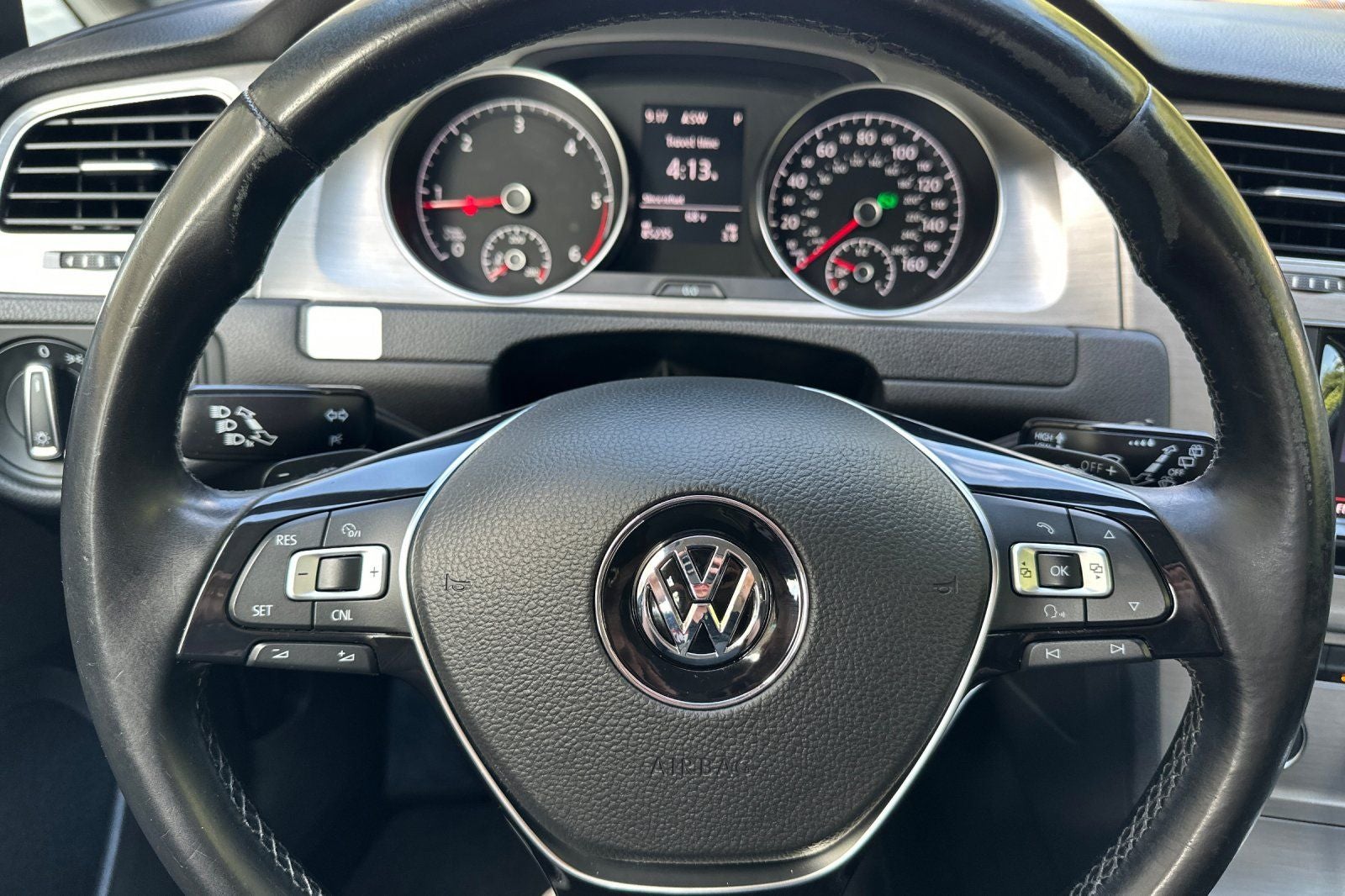 2015 Volkswagen Golf SportWagen TDI S 4-Door