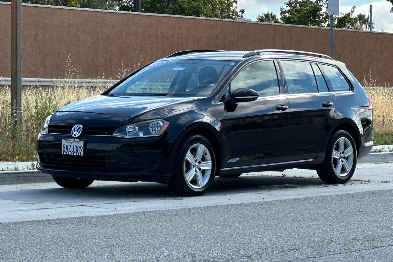 2015 Volkswagen Golf SportWagen TDI S 4-Door