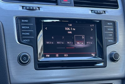 2015 Volkswagen Golf SportWagen TDI S 4-Door