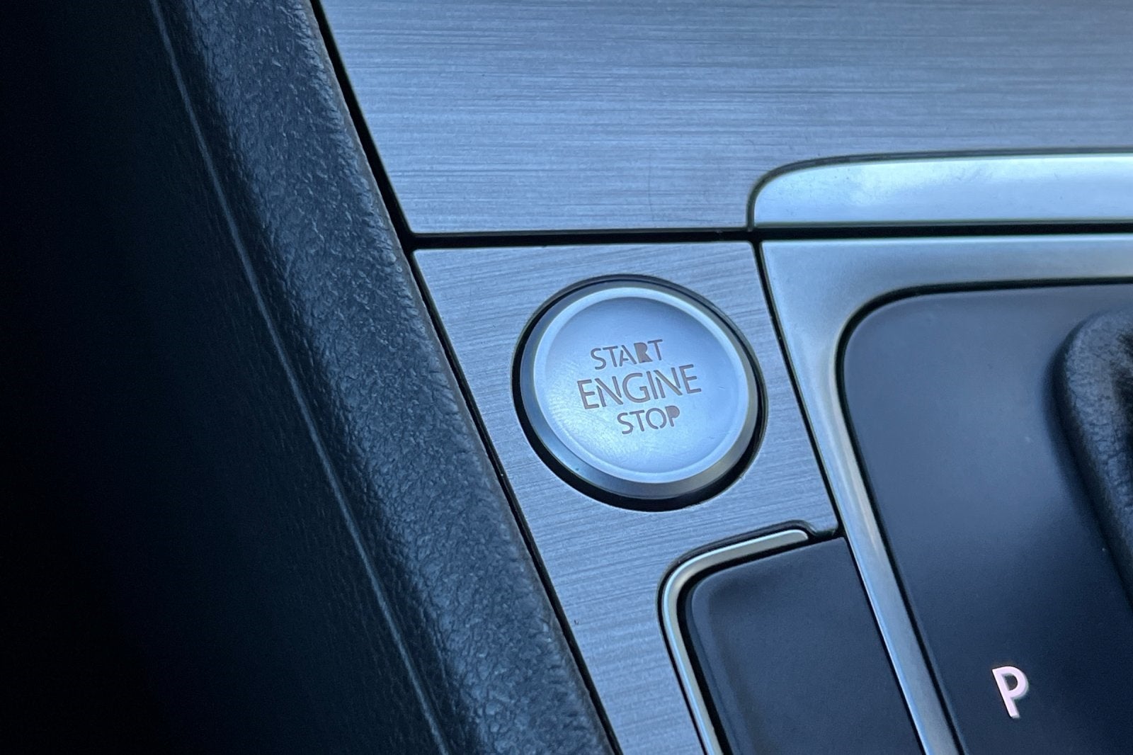 2015 Volkswagen Golf SportWagen TDI S 4-Door