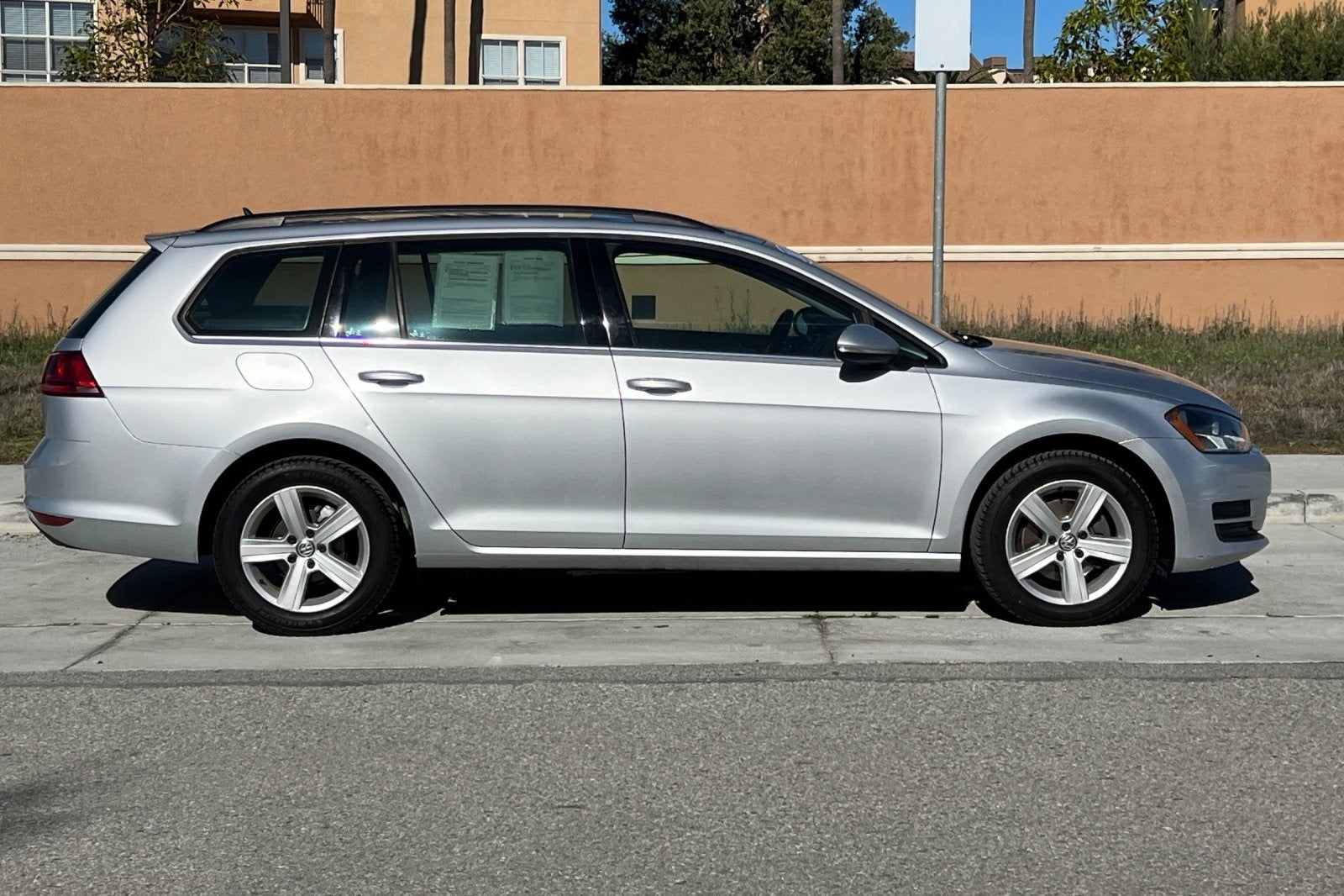 2015 Volkswagen Golf SportWagen TDI S 4-Door