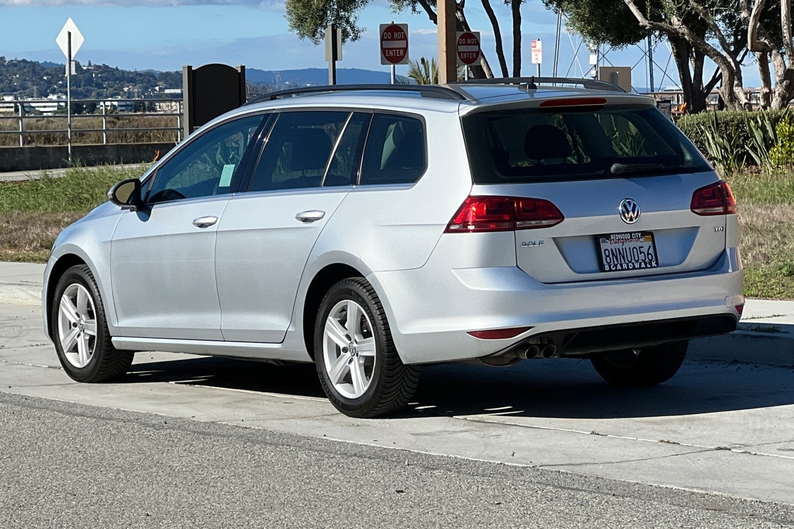 2015 Volkswagen Golf SportWagen TDI S 4-Door