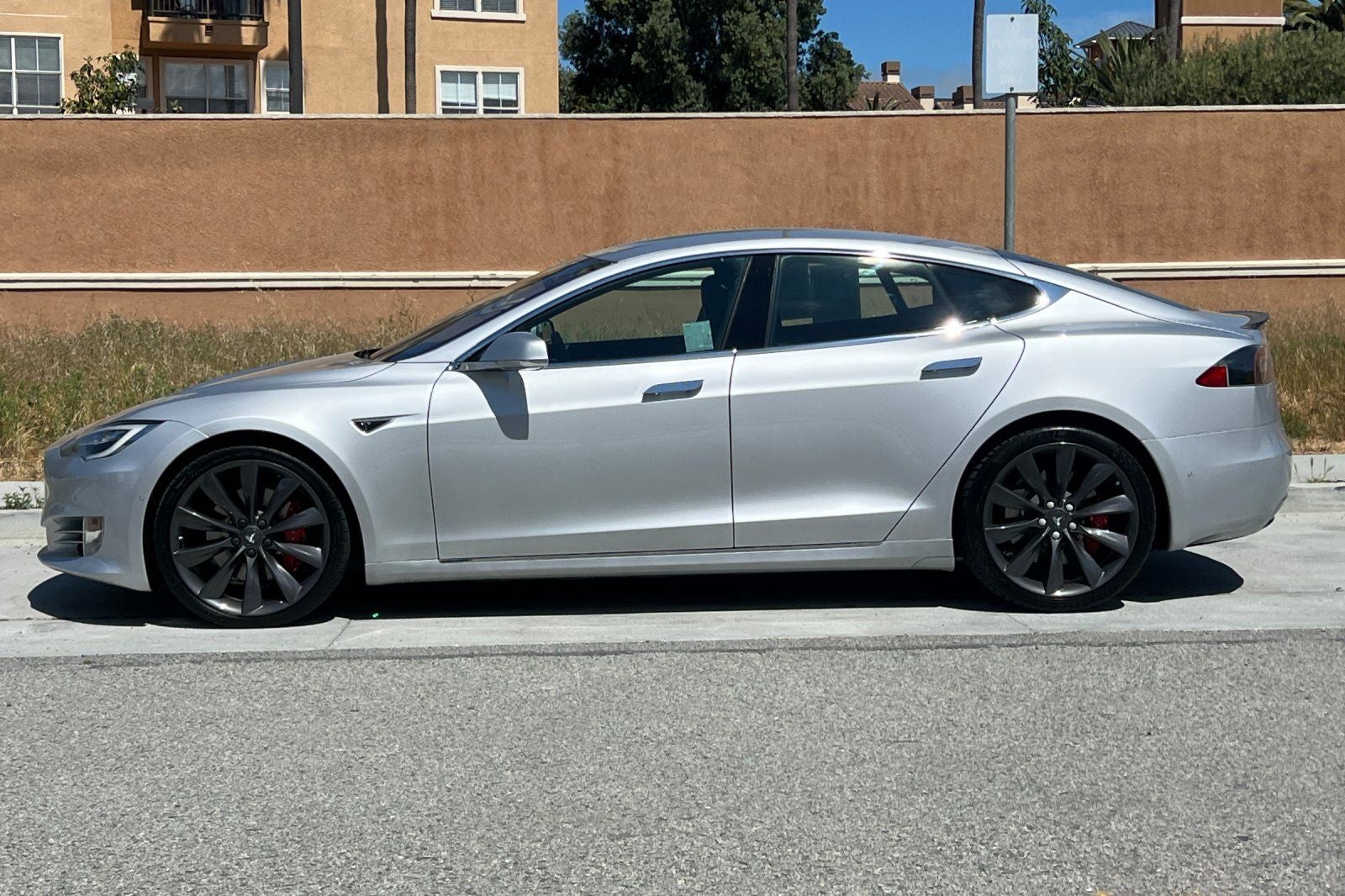 2016 Tesla Model S P90D