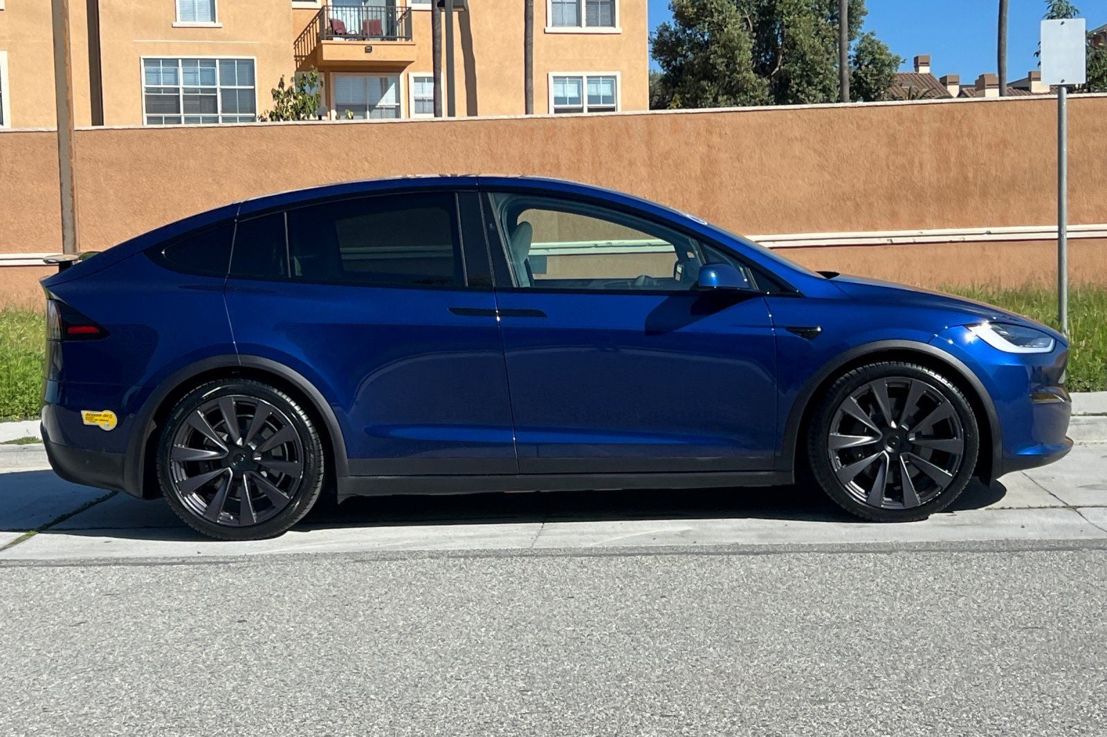 2022 Tesla Model X Plaid Tri Motor All-Wheel Drive