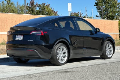 2024 Tesla Model Y Long Range Dual Motor All-Wheel Drive
