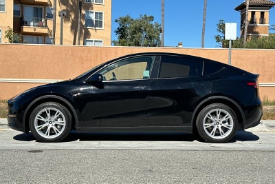2024 Tesla Model Y Long Range Dual Motor All-Wheel Drive