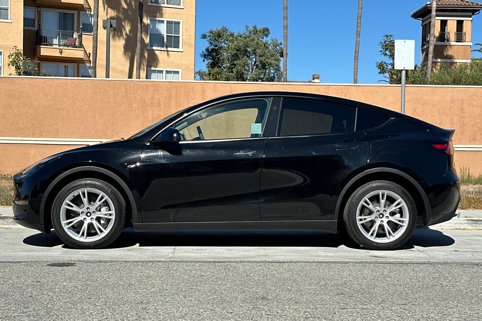2024 Tesla Model Y Long Range Dual Motor All-Wheel Drive
