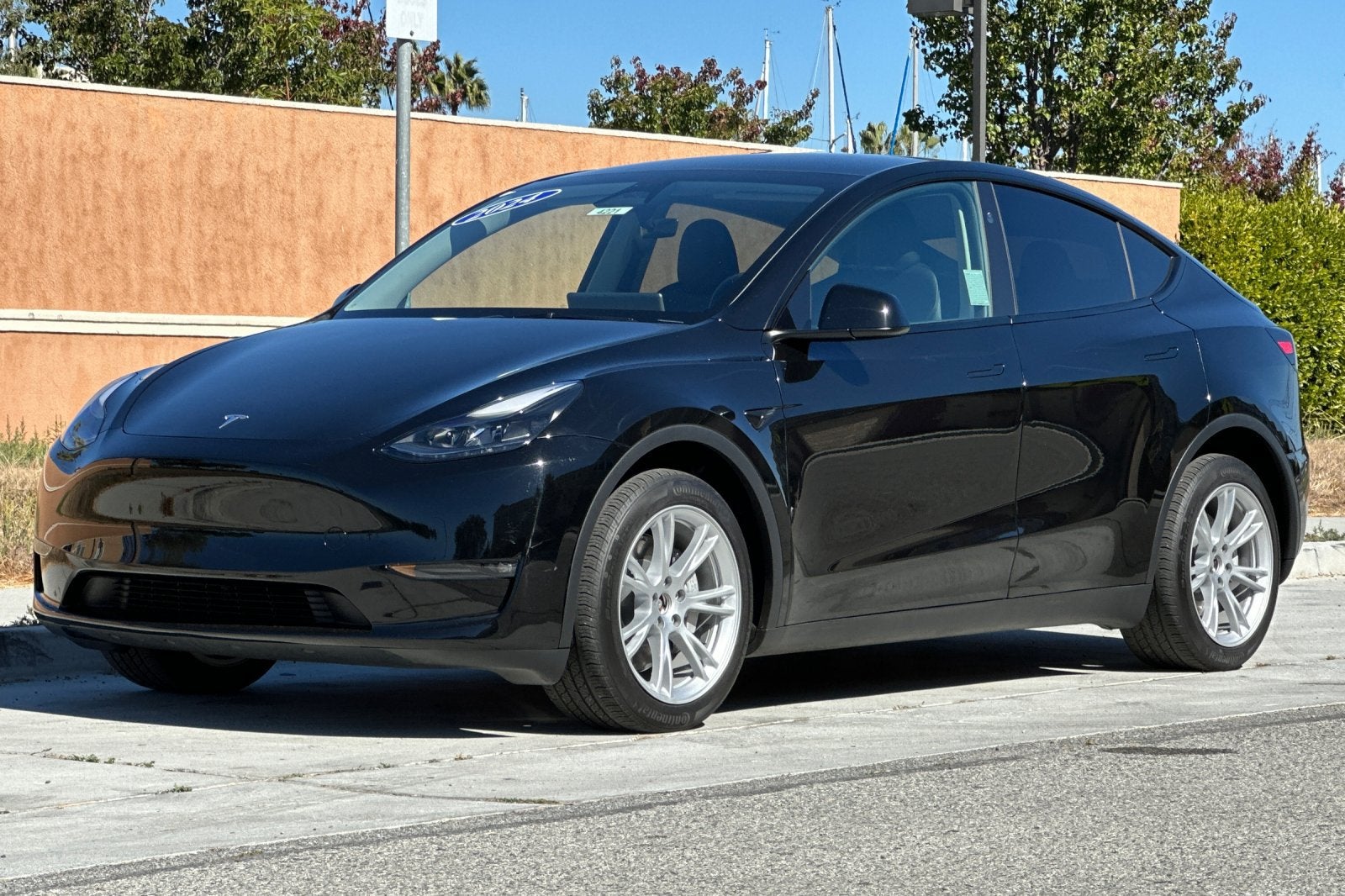 2024 Tesla Model Y Long Range Dual Motor All-Wheel Drive