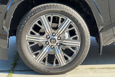 2023 Toyota Sequoia Capstone