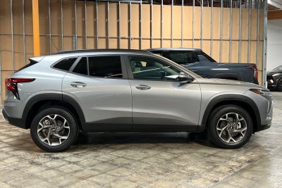 2025 Chevrolet Trax FWD LT