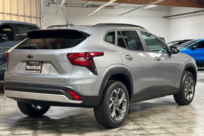 2025 Chevrolet Trax FWD LT