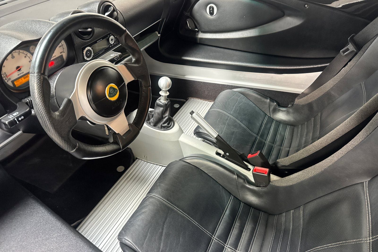 2005 Lotus Elise Base