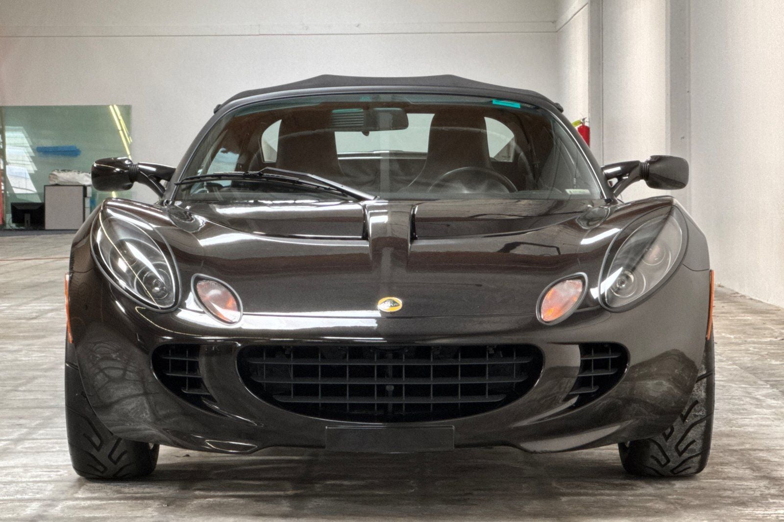 2005 Lotus Elise Base