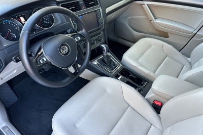 2016 Volkswagen e-Golf SEL Premium