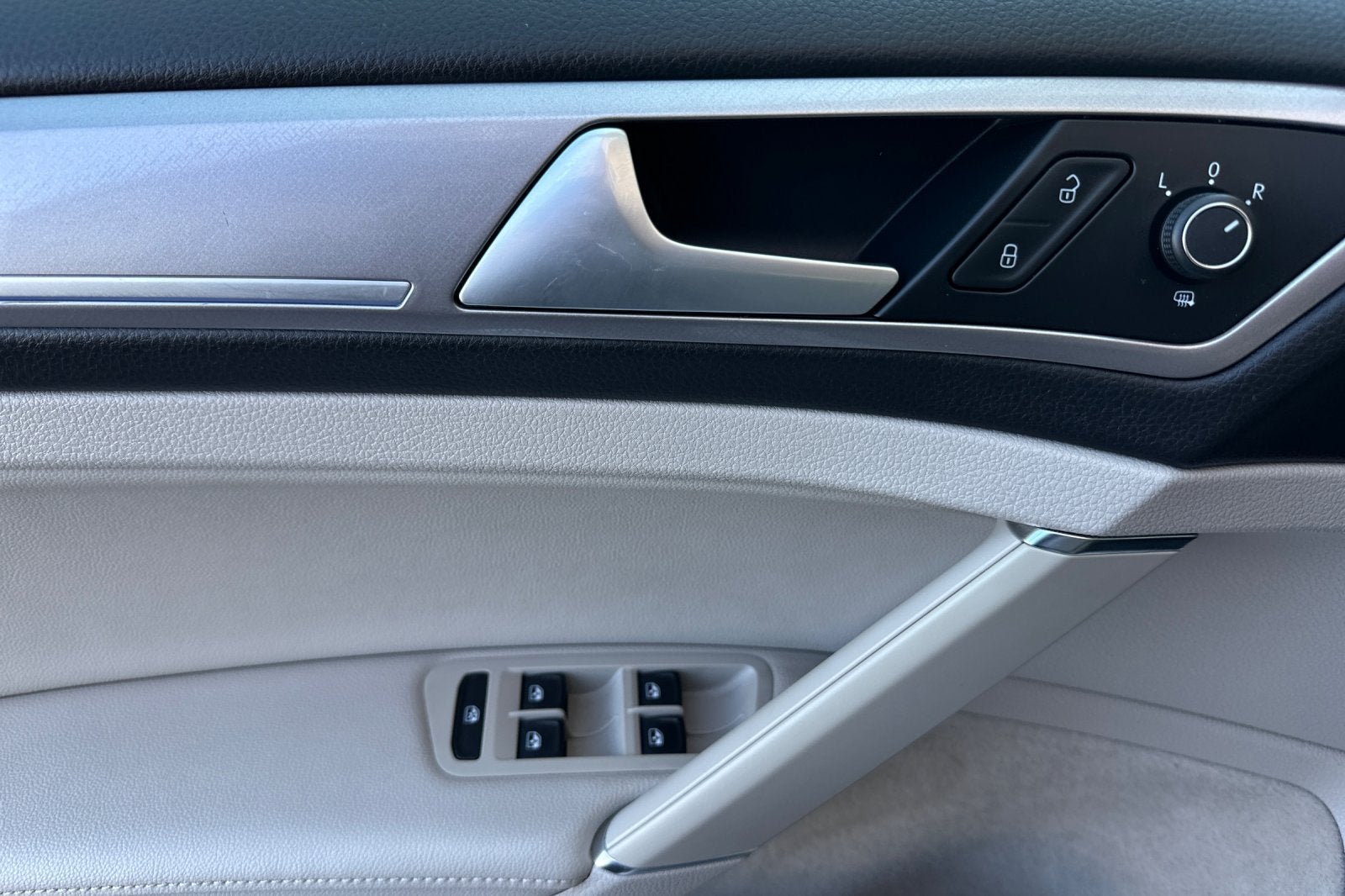 2016 Volkswagen e-Golf SEL Premium