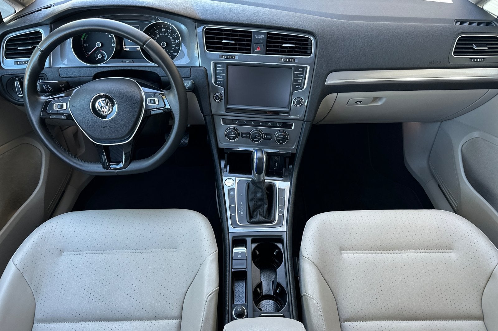 2016 Volkswagen e-Golf SEL Premium