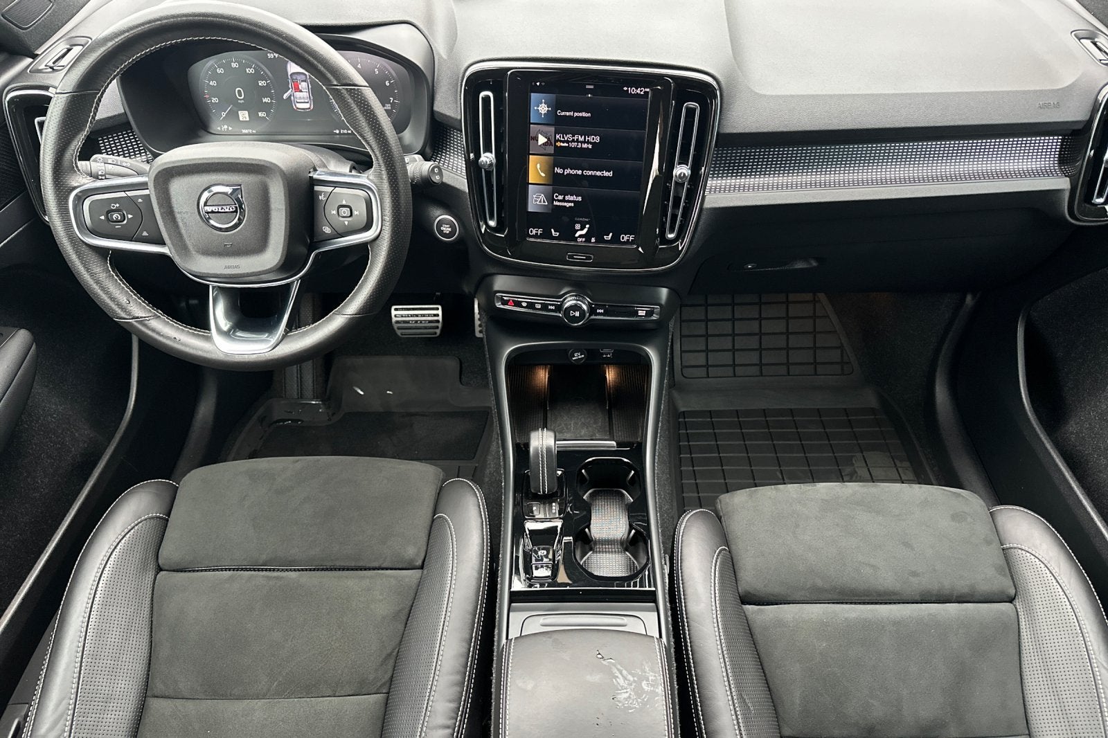 2021 Volvo XC40 R-Design
