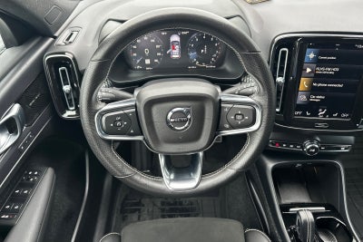 2021 Volvo XC40 R-Design