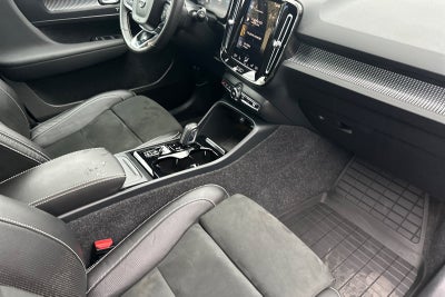 2021 Volvo XC40 R-Design