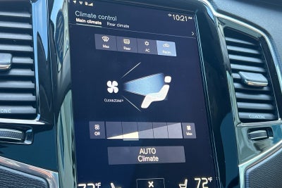 2016 Volvo XC90 T6 Momentum