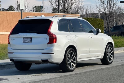 2016 Volvo XC90 T6 Momentum